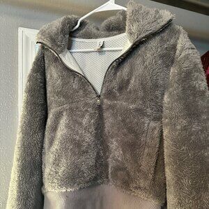 Varley Gray Sherpa Half Zip Pullover Sweatshirt Size M NWOT